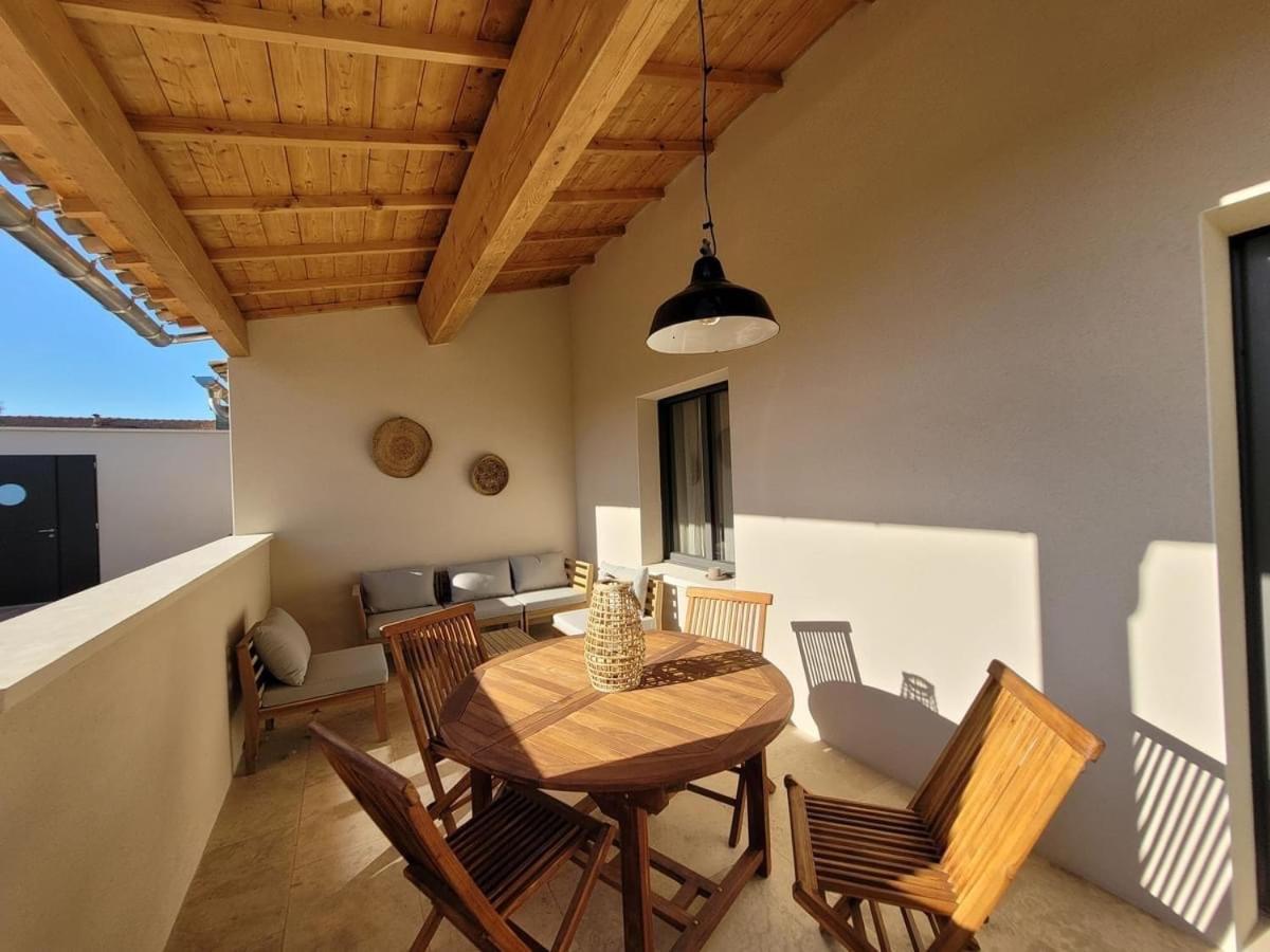 Les Logis De Cocagne Apartamento Saint-Rémy-de-Provence Exterior foto